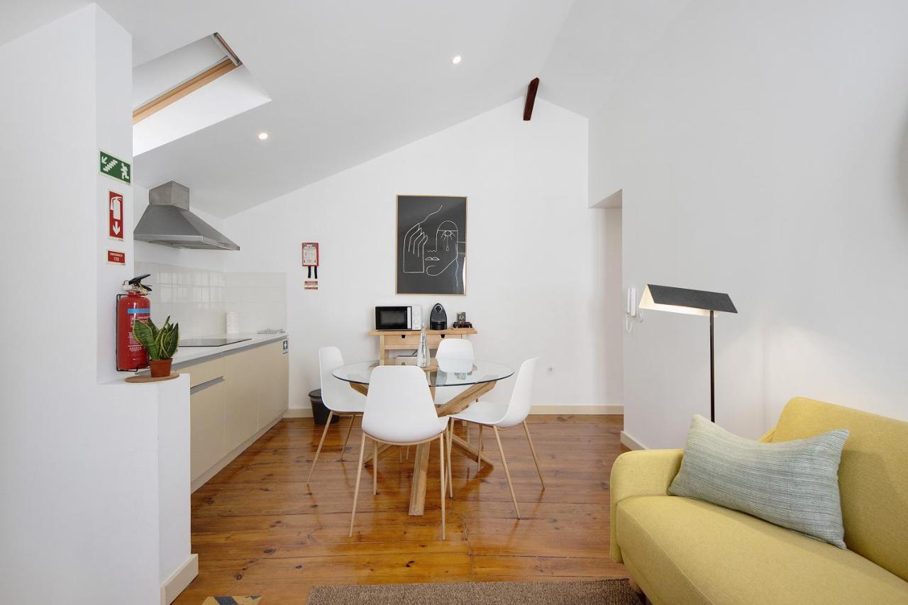 Crooked Floor House - Attic Apartamento Porto Exterior foto